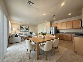 8974 Don Valley Ave in Las Vegas, NV - Building Photo - Building Photo