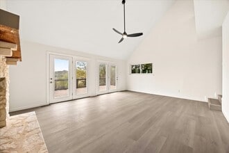 1216 Rip Jay Cir in Canyon Lake, TX - Building Photo - Building Photo