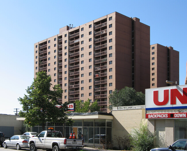 Colony Square in Winnipeg, MB - Building Photo - Building Photo