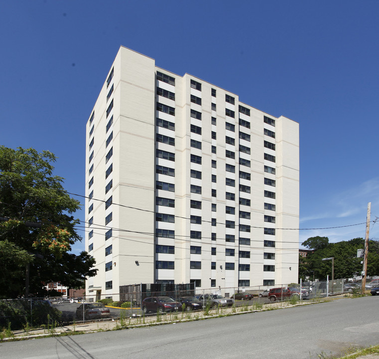 Leisure Tower in Lynn, MA - Building Photo