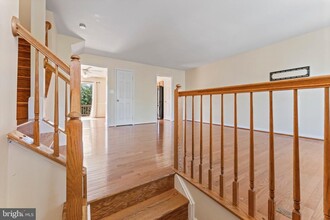 5847 Watermark Cir in Centreville, VA - Building Photo - Building Photo