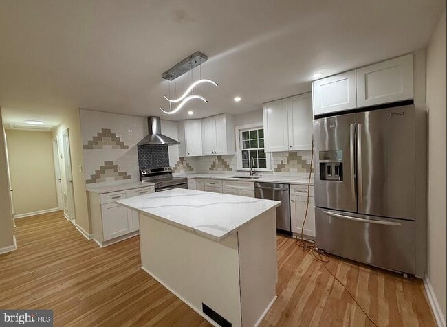 12371 Henderson Rd in Clifton, VA - Building Photo - Building Photo