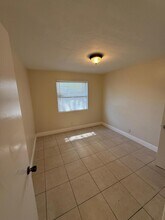 916 4th St in West Palm Beach, FL - Building Photo - Building Photo