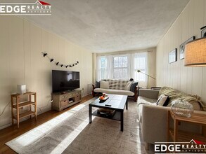 2000 Commonwealth Ave, Unit 5 in Boston, MA - Building Photo - Building Photo