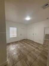 1112 NW 5th St in Miami, FL - Building Photo - Building Photo