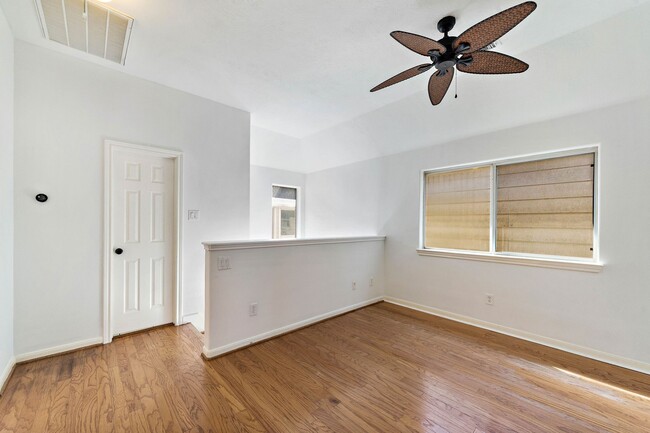 property at 218 Plaza Del Sol Park