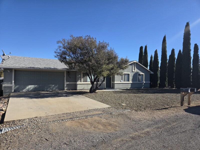2751 N Indian Wells Dr in Prescott Valley, AZ - Building Photo
