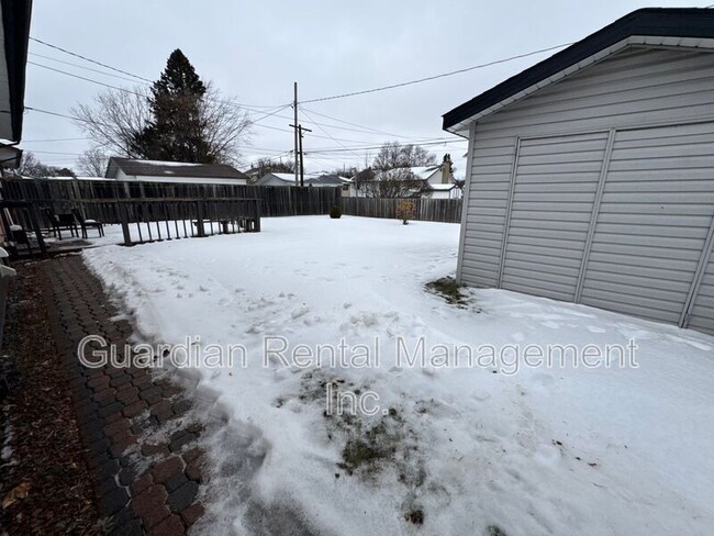 710 James St S in Thunder Bay, ON - Building Photo - Building Photo