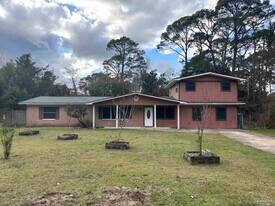 425 Rentz Ave in Pensacola, FL - Building Photo