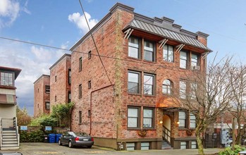 Taft Apartments in Seattle, WA - Building Photo - Building Photo