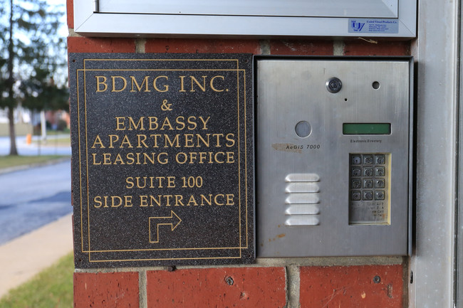 Embassy Apartments in Baltimore, MD - Building Photo - Building Photo