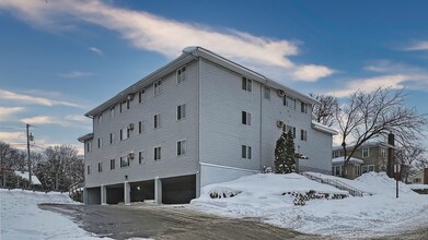 1020 6th Avenue S in St. Cloud, MN - Foto de edificio - Interior Photo