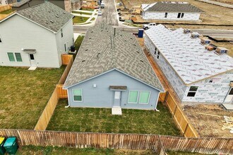 23437 Firelight Dr in Elgin, TX - Building Photo - Building Photo