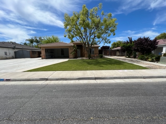 309 Calle Lechuga in Bakersfield, CA - Building Photo