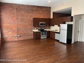 322-322 Penn Ave in Scranton, PA - Building Photo