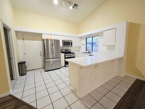 816 Argenta Ct in Henderson, NV - Building Photo - Building Photo