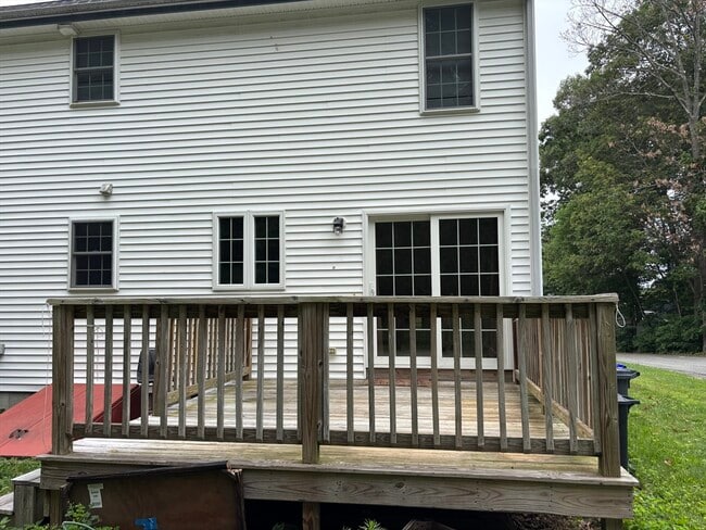 10 Canali Dr in Milford, MA - Building Photo - Building Photo