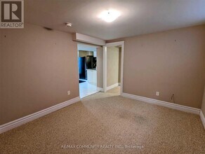 837 Glenrush St in Oshawa, ON - Building Photo - Building Photo