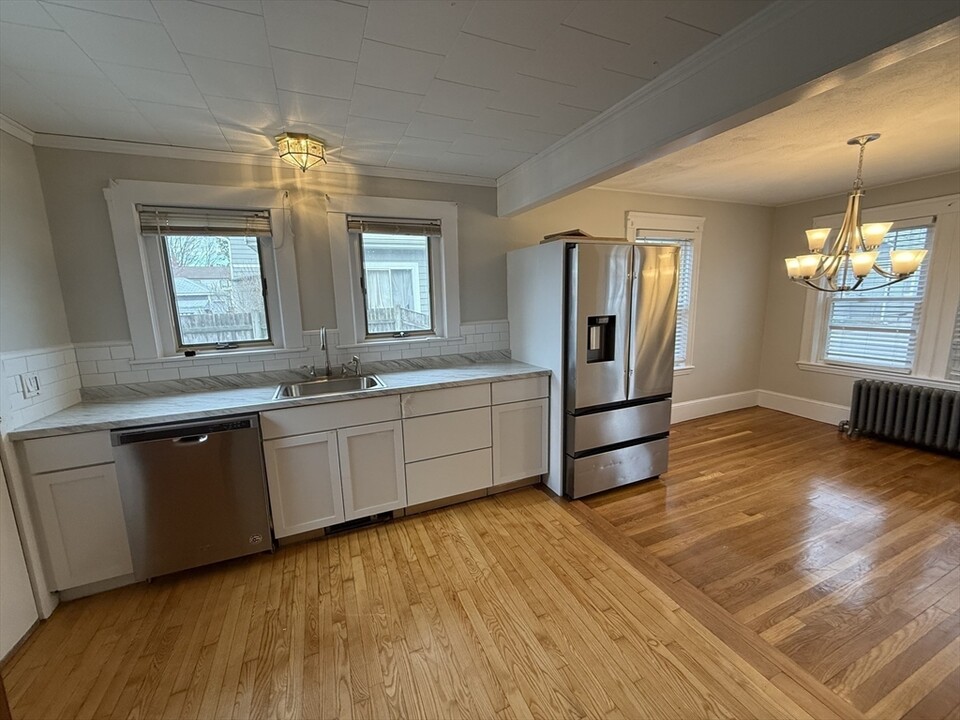 27 Beacon Park in Watertown, MA - Building Photo