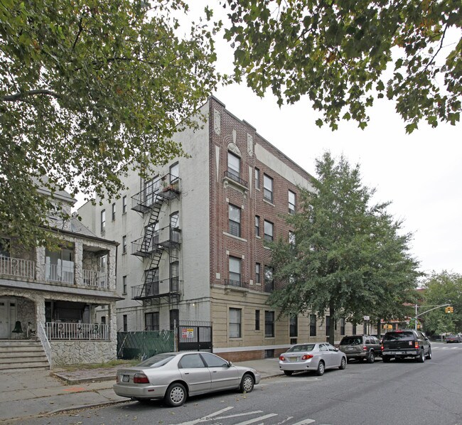 403 Avenue C in Brooklyn, NY - Foto de edificio - Building Photo