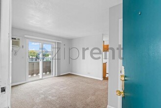 1185 Meadow Ln in Concord, CA - Building Photo - Building Photo