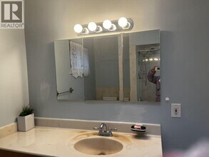 81 Glengarry Crescent in West Vancouver, BC - Building Photo - Building Photo