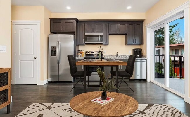 12614 Ambaum Blvd SW