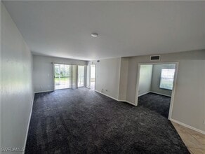 1915 Courtyard Way in Naples, FL - Building Photo - Building Photo