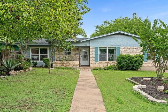 property at 1422 Yorkshire Dr