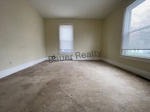 1106 Cottage St in Ashland, OH - Building Photo - Building Photo