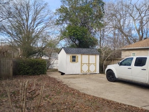 7 Farmer St in Newnan, GA - Foto de edificio - Building Photo