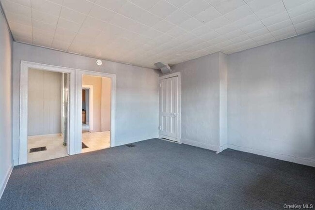 176 Smith St in Poughkeepsie, NY - Building Photo - Building Photo