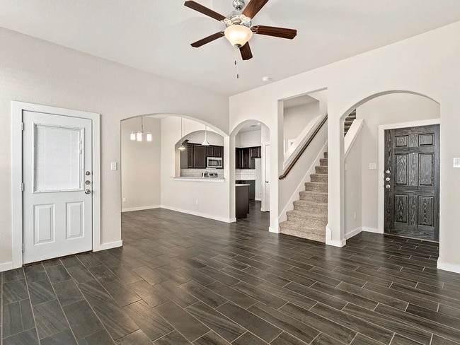 303-307 Creekside Curve in New Braunfels, TX - Building Photo - Building Photo