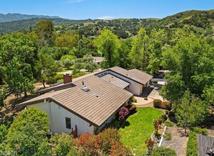 690 Rancho Alisal Dr in Solvang, CA - Building Photo - Building Photo
