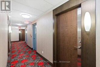 6 Eva Rd in Toronto, ON - Building Photo - Building Photo