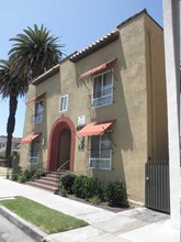 Two Worlds Apartments in Los Angeles, CA - Building Photo - Building Photo