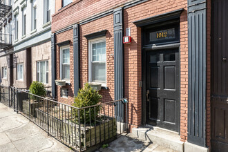 1012 washington St in Hoboken, NJ - Building Photo - Building Photo