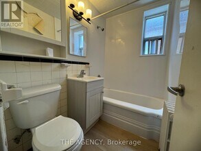 852-852 Broadview Ave in Toronto, ON - Building Photo - Building Photo