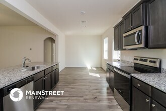 157 Switchback Hl Rd in Newark, TX - Foto de edificio - Building Photo