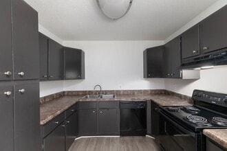 5th Avenue Apartments in Birmingham, AL - Building Photo - Interior Photo