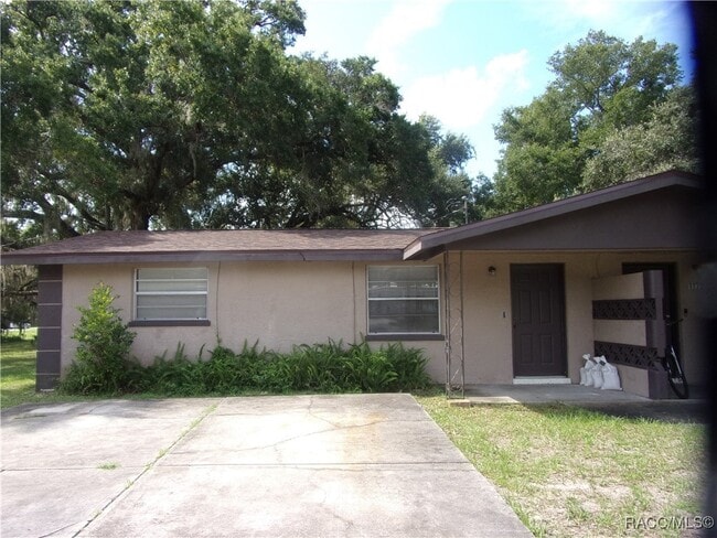 1166 NE 1st St in Crystal River, FL - Building Photo - Building Photo