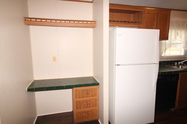 121 Turtle Cove Dr in Hubert, NC - Building Photo - Building Photo