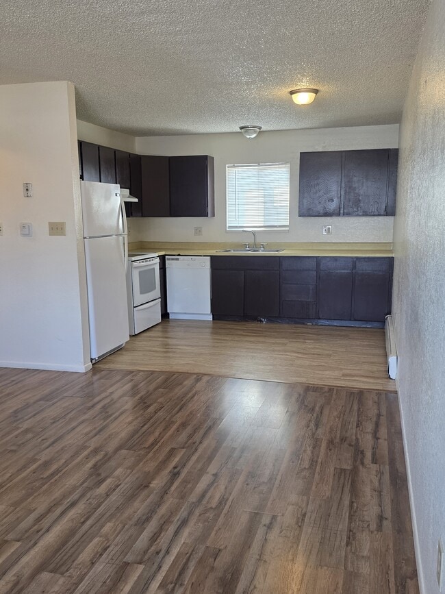 property at 2543 Grand Ave