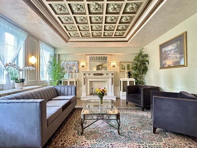 4532 N Ashland Ave, Unit J01P in Chicago, IL - Building Photo - Building Photo