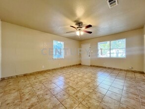 149 Merritt St in Fort Worth, TX - Building Photo - Building Photo