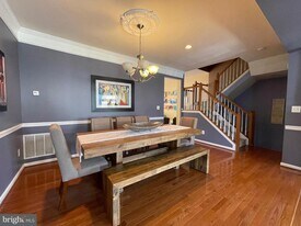 22098 Avonworth Square in Broadlands, VA - Building Photo