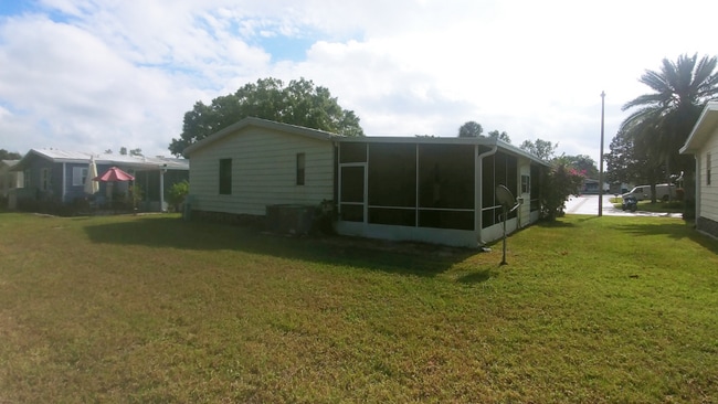 5935 Camelot Dr N in Sarasota, FL - Building Photo - Building Photo