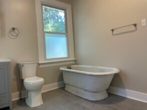 101 W 57th St in Savannah, GA - Building Photo - Building Photo