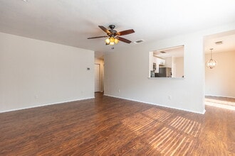 2518 Paddle Creek in San Antonio, TX - Building Photo - Building Photo