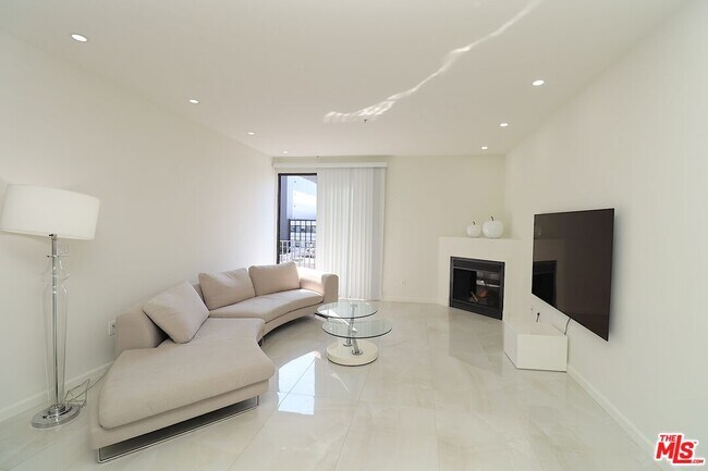 625 S Berendo St in Los Angeles, CA - Building Photo - Building Photo